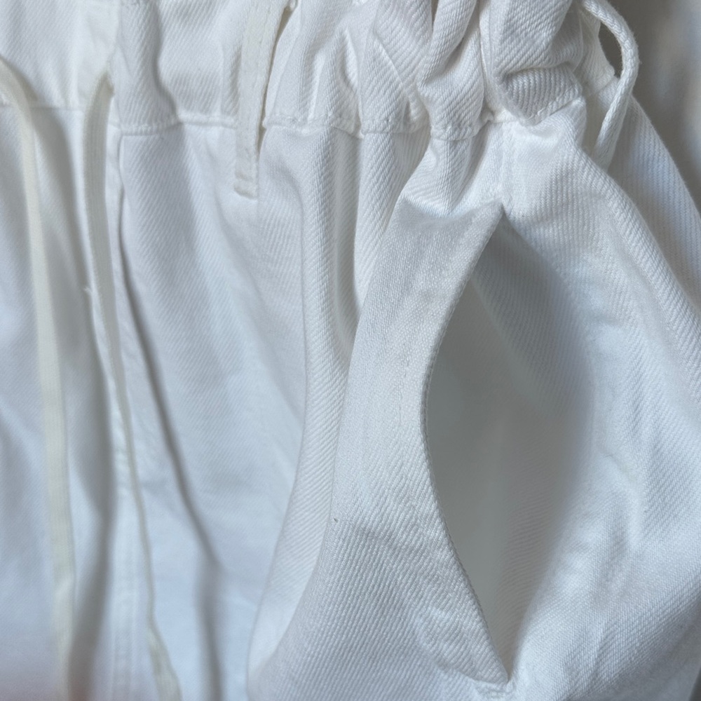 Universal Thread White Button Down Shirt NWT - image 3